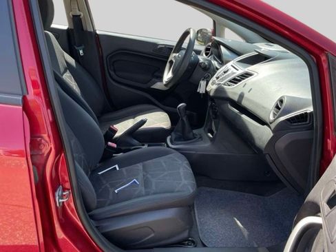 Used 2013 Ford Fiesta SE FWD image 4