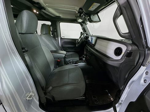 Used 2024 Jeep Wrangler Unlimited AWD/4WD image 28