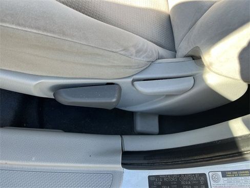 Used 2009 Kia Spectra LX image 12