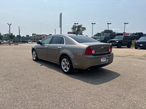 Used 2010 Chevrolet Malibu LT w/ Power Convenience Package FWD image 3