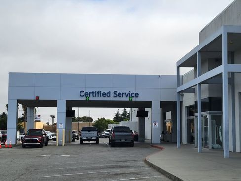 Used 2025 Chevrolet Tahoe LT AWD/4WD image 5