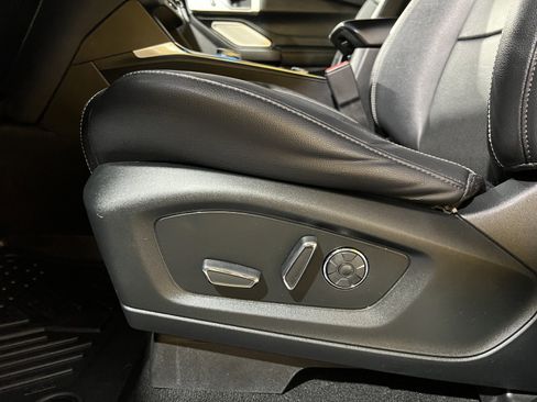 Used 2020 Ford Explorer ST w/ ST Street Pack image 25