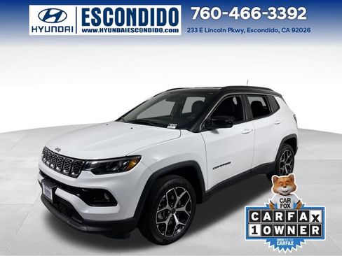 Used 2025 Jeep Compass Limited image 1