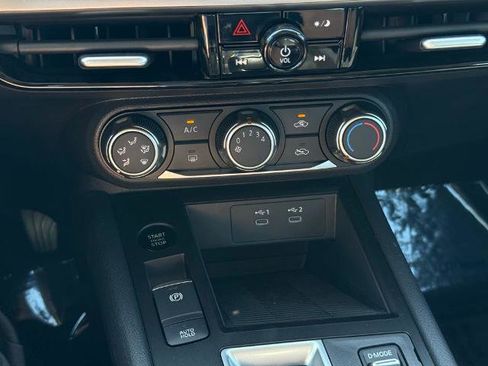 New 2026 Nissan Kicks S image 24