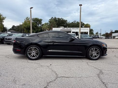 Used 2017 Ford Mustang Premium RWD image 4