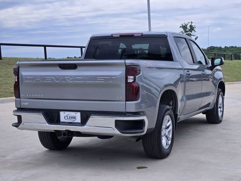Used 2024 Chevrolet Silverado 1500 LT AWD/4WD image 8
