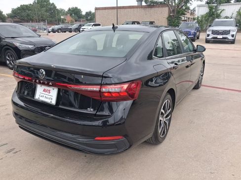 Used 2025 Volkswagen Jetta SE FWD image 7