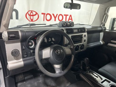 Used 2008 Toyota FJ Cruiser Base image 26