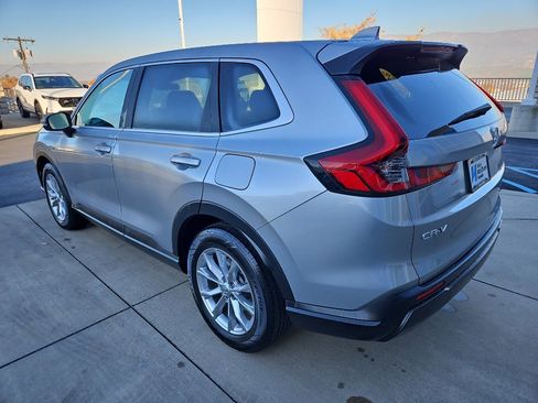 Used 2023 Honda CR-V EX image 7