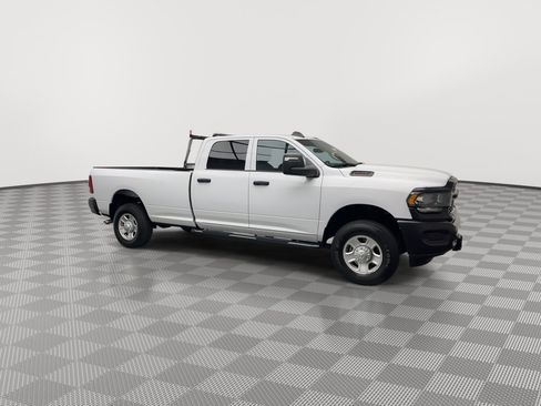 Used 2024 RAM 3500 Tradesman w/ Safety Group image 40