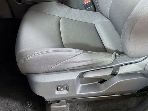 Used 2025 Toyota Tacoma SR5 AWD/4WD image 23