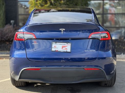 Used 2022 Tesla Model Y Performance image 14