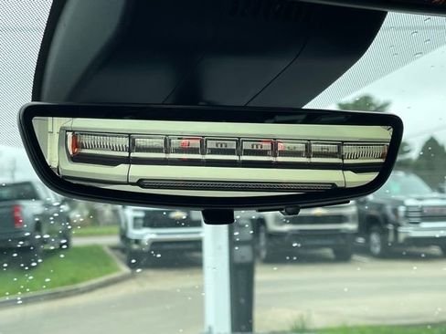 New 2026 GMC Yukon AT4 Ultimate AWD/4WD image 32