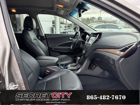 Used 2018 Hyundai Santa Fe Sport image 12