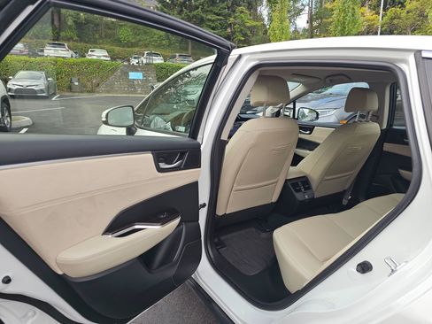 Used 2020 Honda Clarity Touring image 19