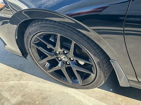 Used 2025 Honda Civic Sport image 3