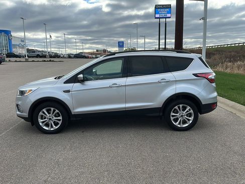 Used 2018 Ford Escape SE image 6