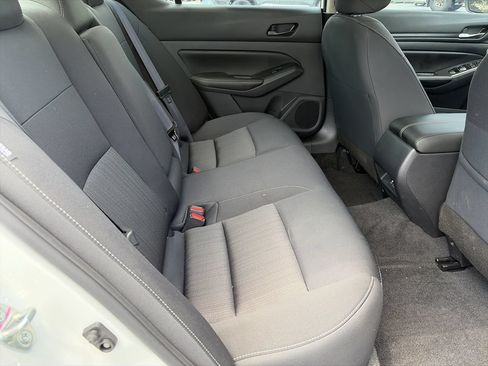 Certified 2024 Nissan Altima 2.5 SV w/ SV Premium Package FWD image 25