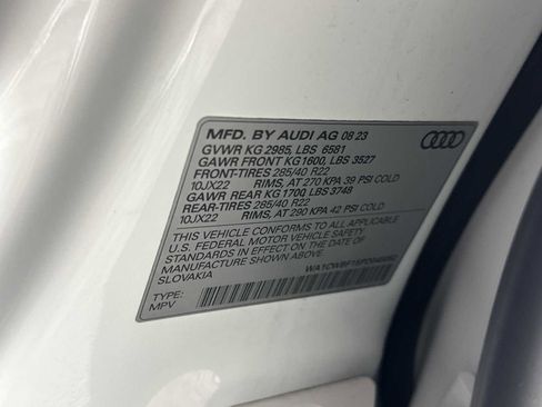 Used 2023 Audi SQ8 Prestige AWD/4WD image 32