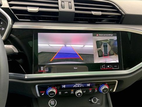 Certified 2025 Audi Q3 2.0T Premium Plus w/ Premium Plus Package image 21