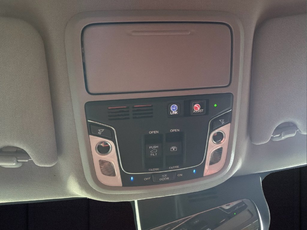 Used 2022 Honda Pilot Elite image 35