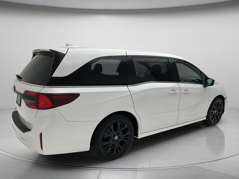 Used 2025 Honda Odyssey Sport-L image 5