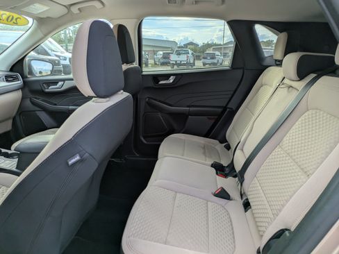 Used 2021 Ford Escape SE w/ Convenience Package image 13