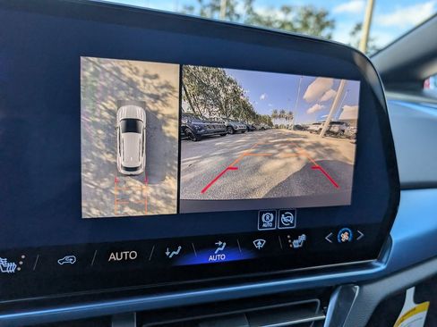 New 2026 Chevrolet Equinox EV LT image 23