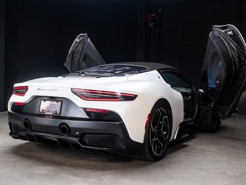 Used 2022 Maserati MC20 Coupe RWD image 25