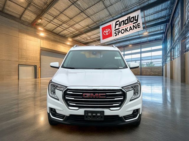 Used 2023 GMC Terrain SLT AWD/4WD image 2