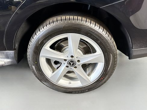 Used 2017 Mercedes-Benz GLE 350 w/ Premium 1 Package image 36