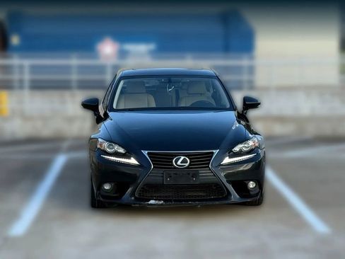 Used 2016 Lexus IS 200t image 2