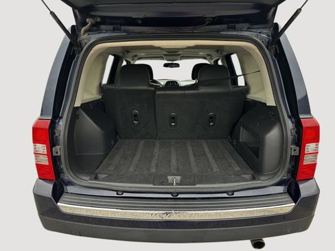 Used 2017 Jeep Patriot High Altitude AWD/4WD image 21