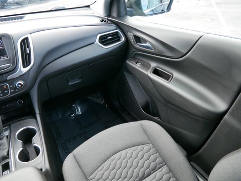 Used 2020 Chevrolet Equinox LT image 11