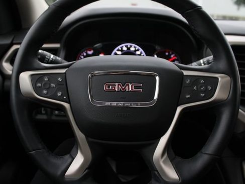 Used 2023 GMC Acadia Denali w/ Denali Ultimate Package AWD/4WD image 15