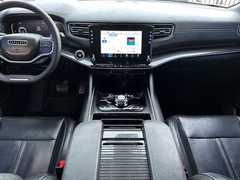 Used 2023 Jeep Wagoneer 4WD w/ Convenience Group I image 15