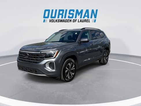 Used 2024 Volkswagen Atlas SE FWD image 4