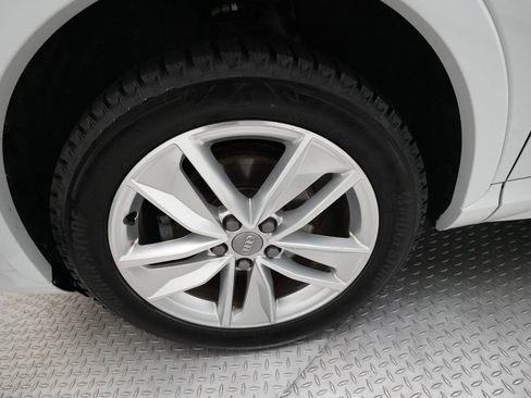 Used 2018 Audi Q3 2.0T Premium Plus w/ Premium Plus Package image 8