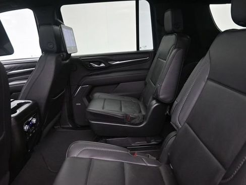 Used 2021 GMC Yukon XL Denali AWD/4WD image 18