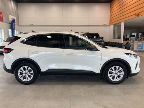 Used 2023 Ford Escape Active w/ Tech Pack #1 image 4