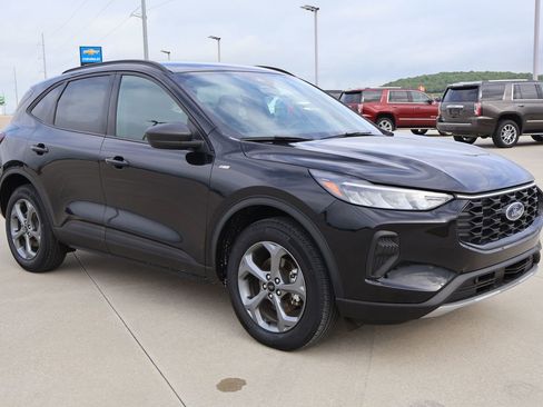 Used 2025 Ford Escape ST-Line AWD/4WD image 5