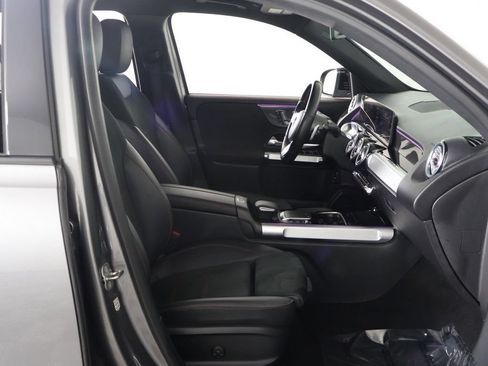 Used 2023 Mercedes-Benz GLB 250 w/ AMG Line image 25