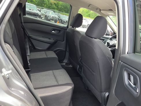 Used 2024 Nissan Rogue SV FWD image 12