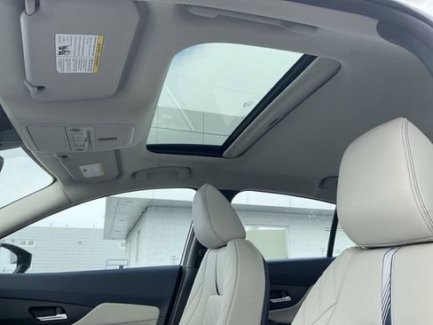 New 2026 Nissan Sentra SL w/ Floor Mat Package FWD image 26