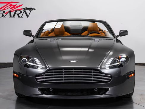Used 2009 Aston Martin V8 Vantage Roadster RWD image 8