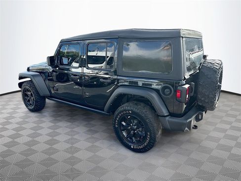 Used 2022 Jeep Wrangler Unlimited Willys image 6