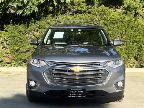 Used 2018 Chevrolet Traverse LT FWD image 2