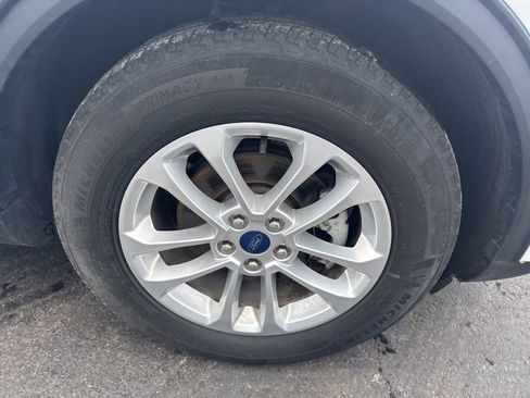 Used 2022 Ford Escape SE image 40