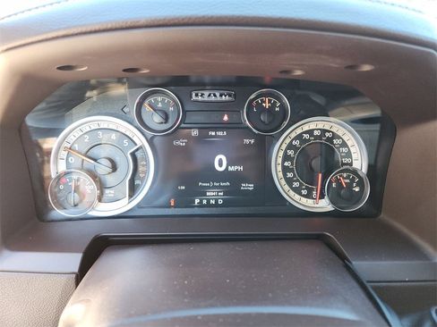 Used 2015 RAM 3500 Laramie image 34