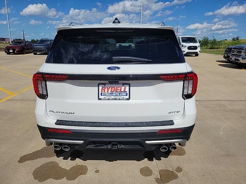 Used 2025 Ford Explorer Platinum w/ Ultimate Package AWD/4WD image 4